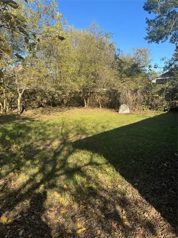 a view of an outdoor space