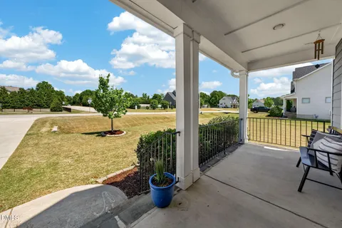 $699,900 | 4900 Sunset Stream Drive, Fuquay-Varina, NC 27526