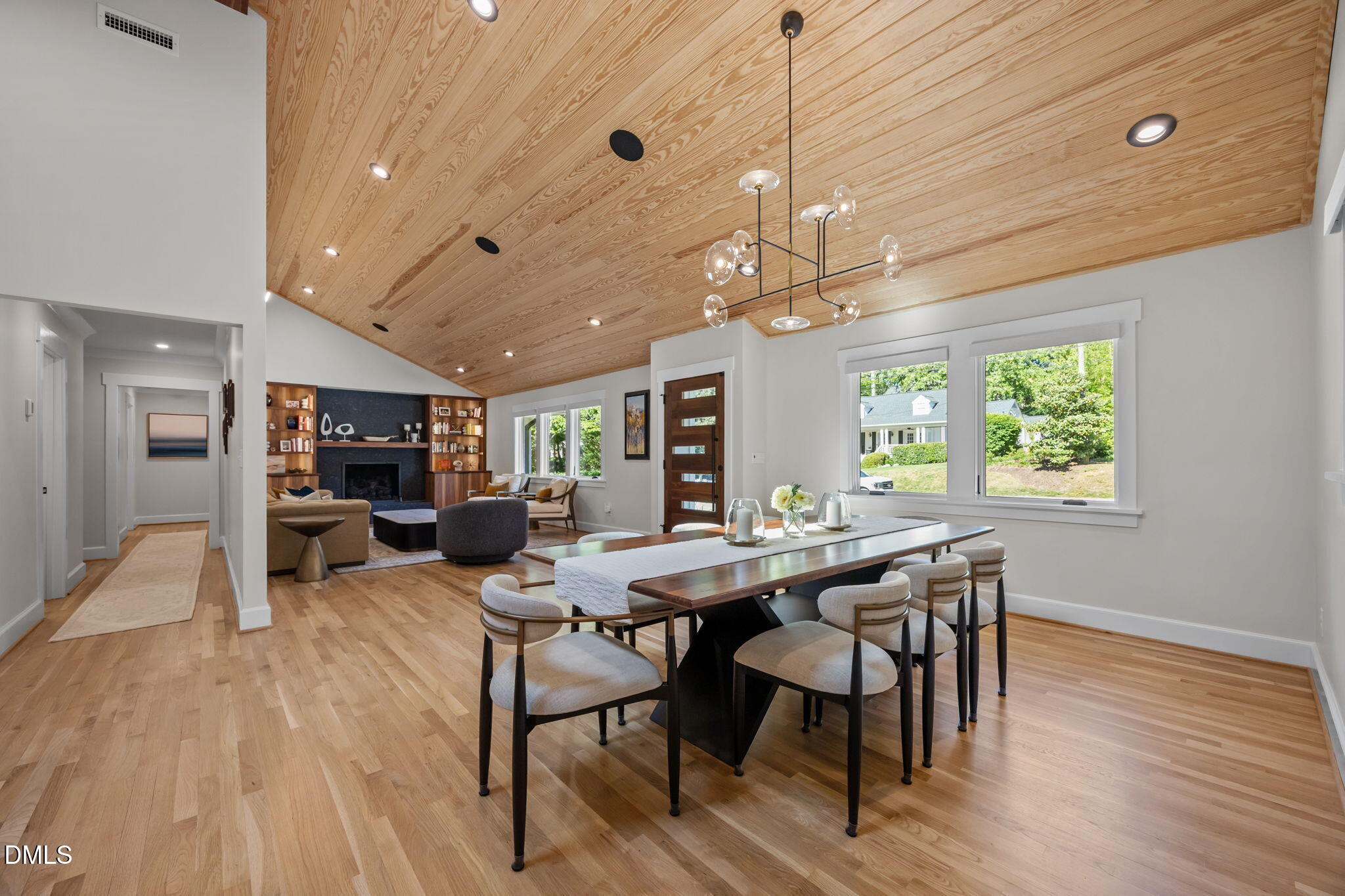1538 Dellwood Drive Raleigh, NC 27607 - Photo 9 of 68 Gallery Image 9