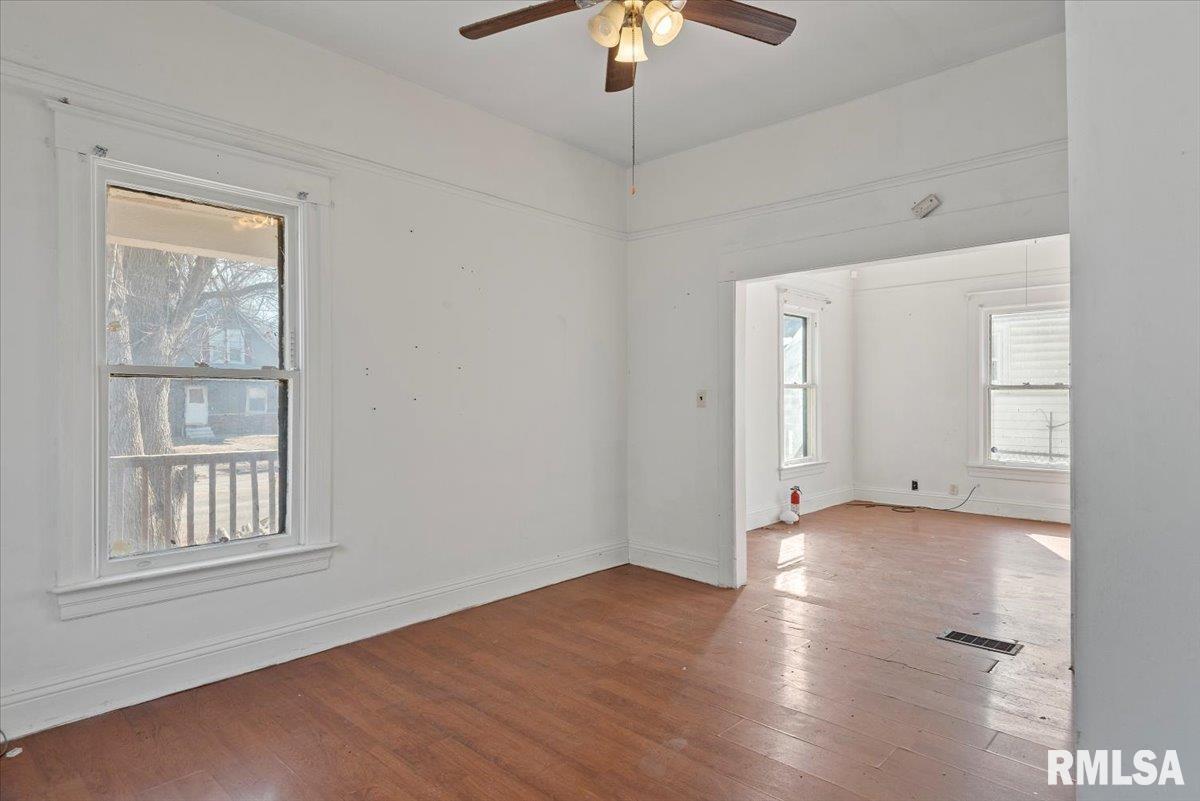 2205 South 11th Street Springfield, IL 62703 - Photo 11 of 32