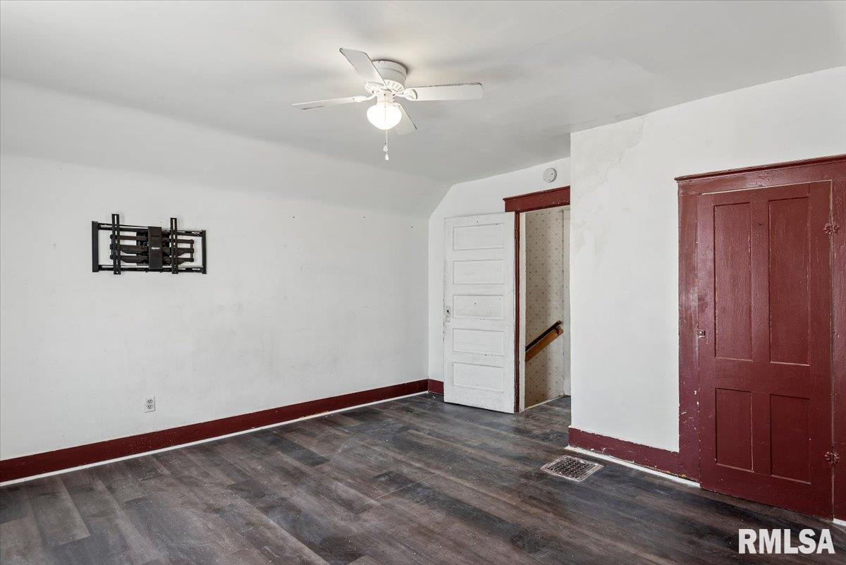 2205 South 11th Street Springfield, IL 62703 - Photo 22 of 32