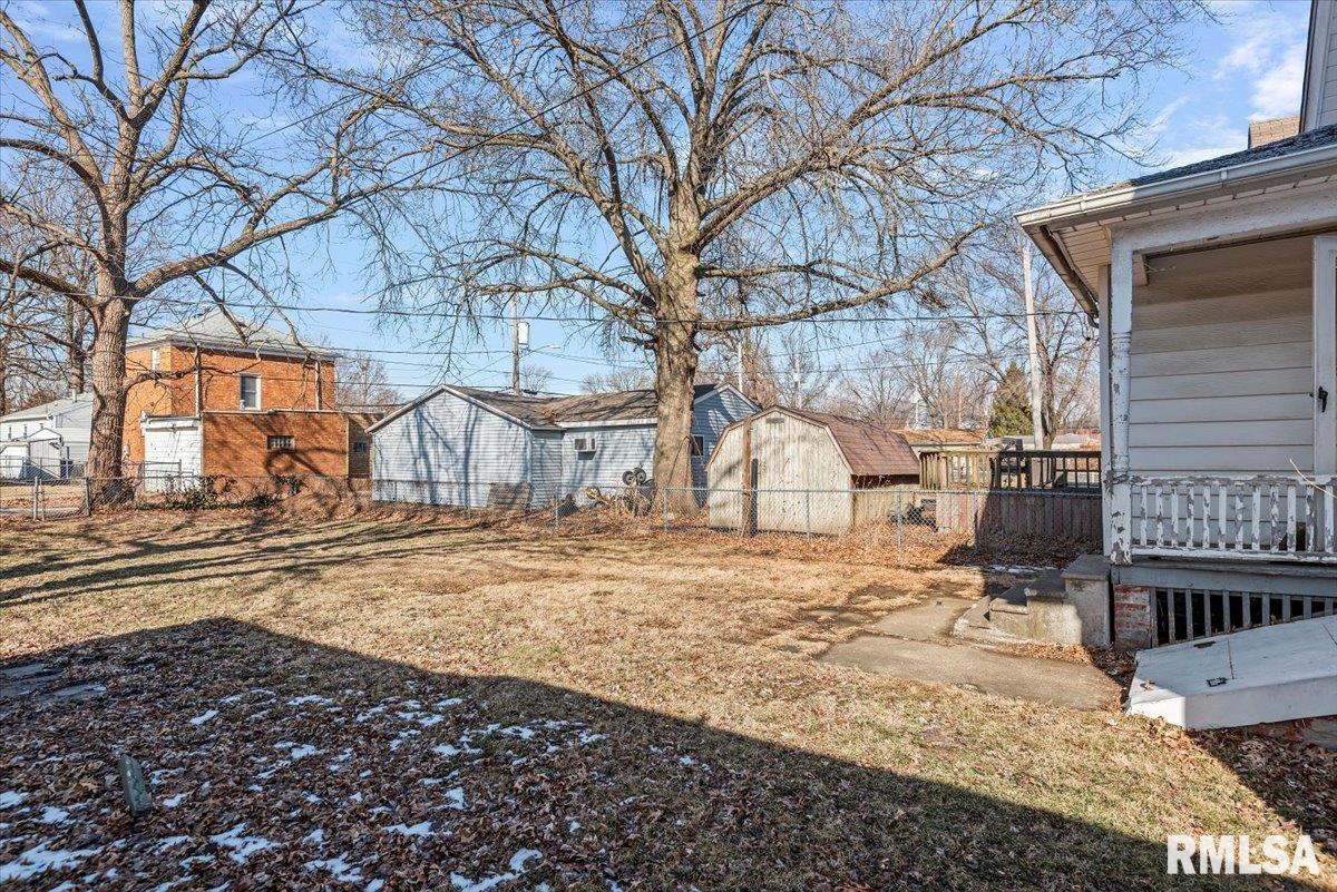 2205 South 11th Street Springfield, IL 62703 - Photo 29 of 32