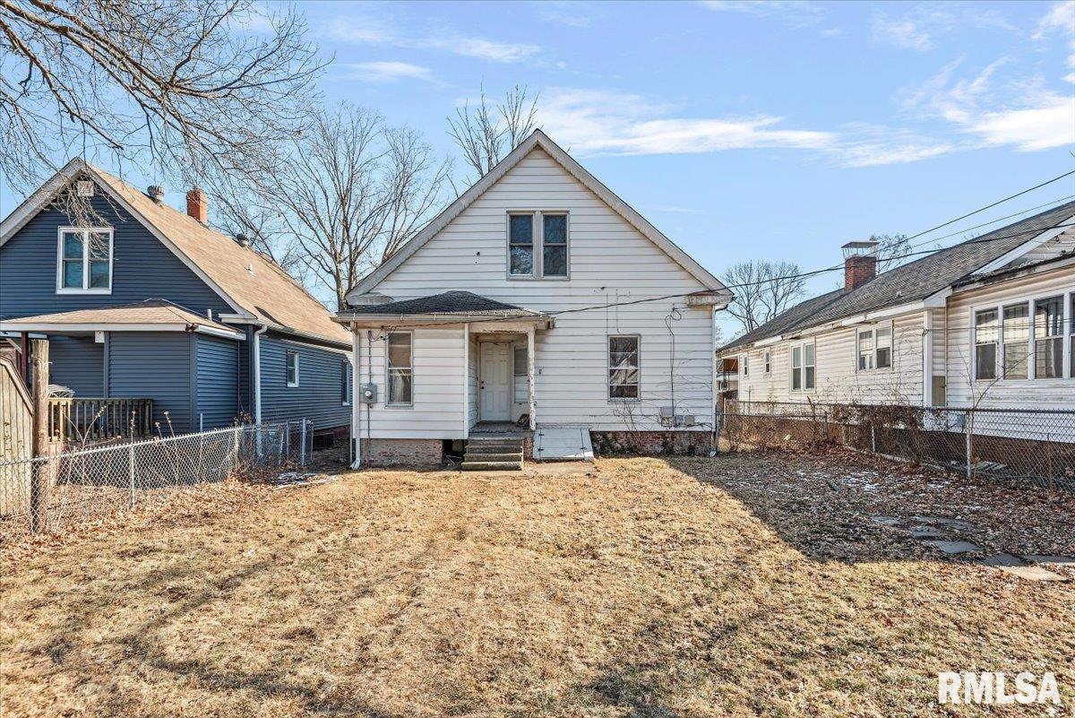 2205 South 11th Street Springfield, IL 62703 - Photo 30 of 32