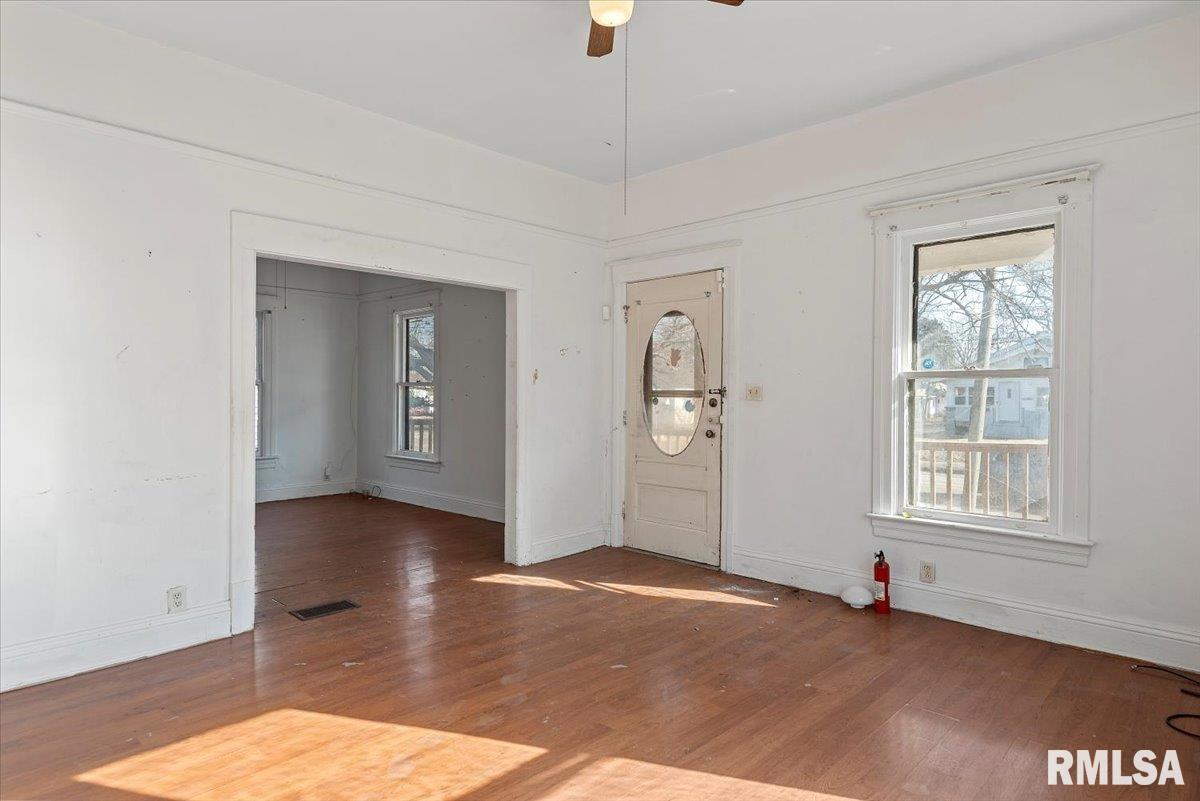 2205 South 11th Street Springfield, IL 62703 - Photo 6 of 32