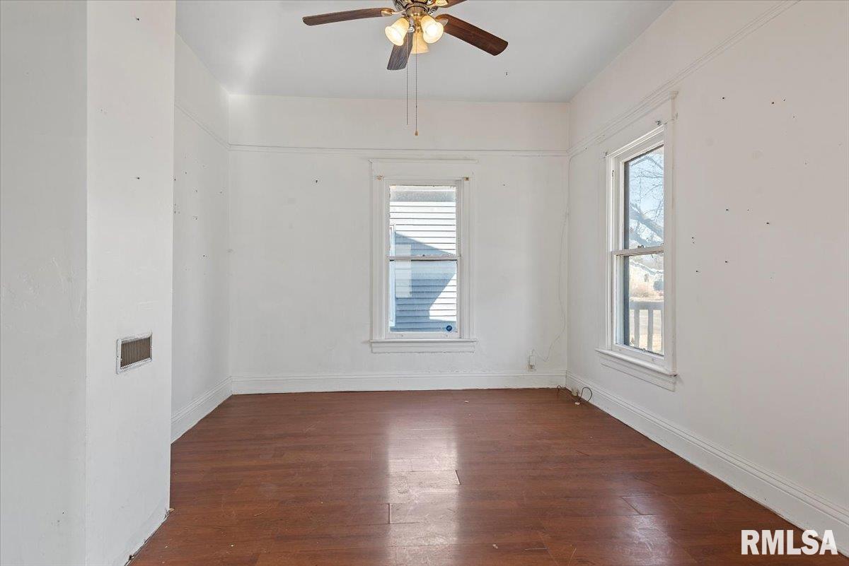 2205 South 11th Street Springfield, IL 62703 - Photo 8 of 32