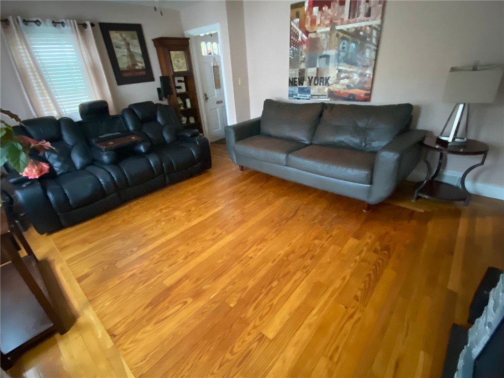 17 Jervis Street Woonsocket, RI 02895 - Photo 29 of 53 Living Room