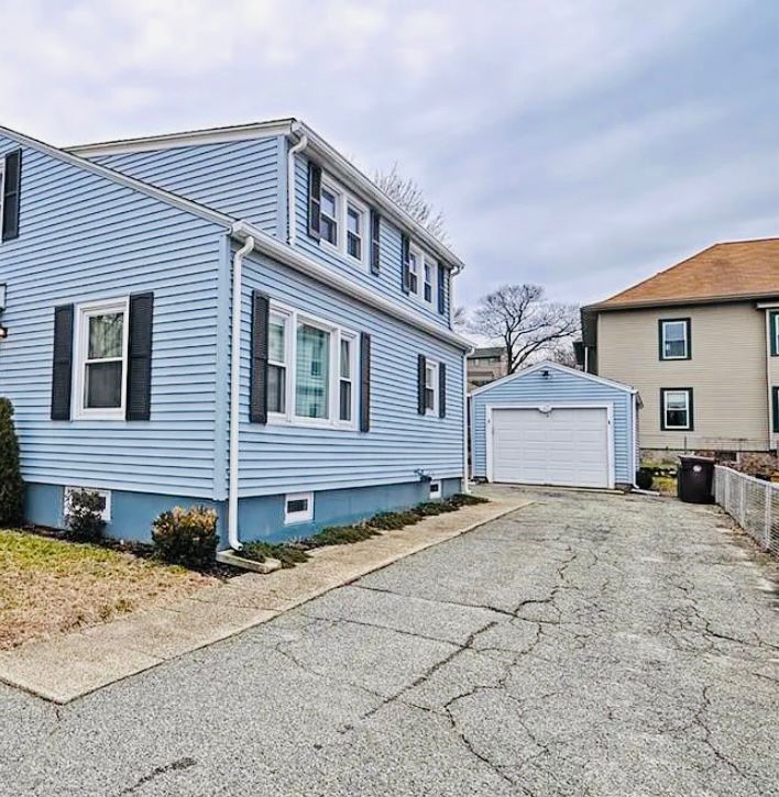 17 Jervis Street Woonsocket, RI 02895 - Photo 3 of 53 Driveway