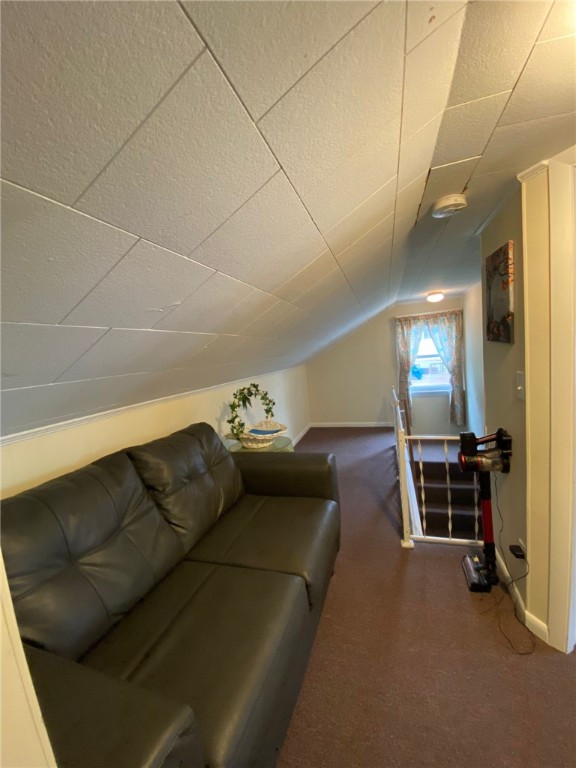 17 Jervis Street Woonsocket, RI 02895 - Photo 41 of 53 Upper sitting area