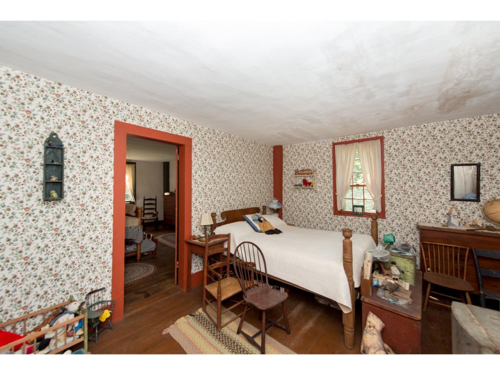 231 Middle Road Deerfield, NH 03037 - Photo 25 of 34
