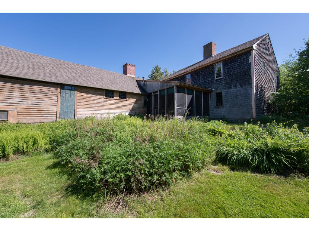 231 Middle Road Deerfield, NH 03037 - Photo 4 of 34