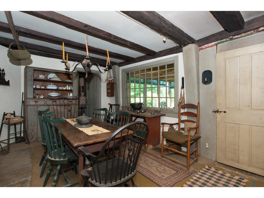 231 Middle Road Deerfield, NH 03037 - Photo 10 of 34