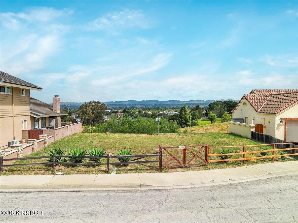 913 Clemens Way Lompoc, CA 93436 - Photo 13 of 20 04-MAX_0008