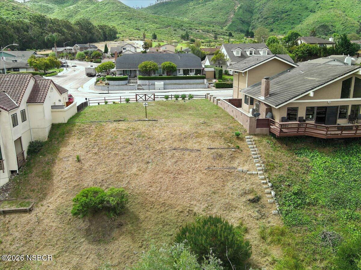913 Clemens Way Lompoc, CA 93436 - Photo 4 of 20 21-MAX_0123