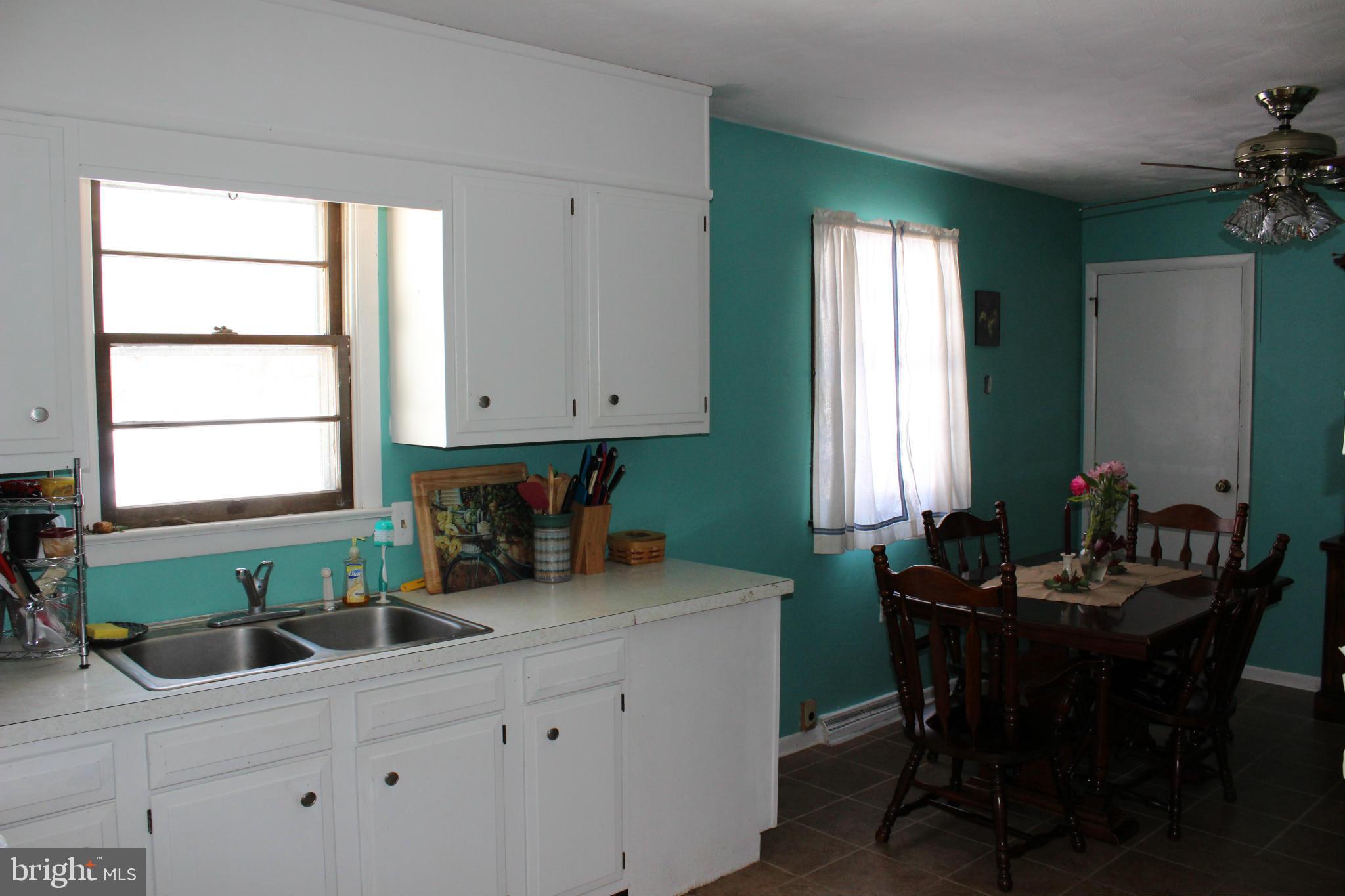90 Marsh Creek Road Gettysburg, PA 17325 - Photo 2 of 28 Kitchen