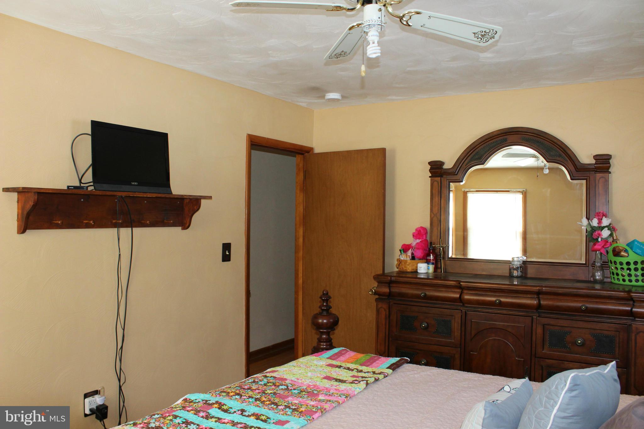 90 Marsh Creek Road Gettysburg, PA 17325 - Photo 16 of 28 Bedroom