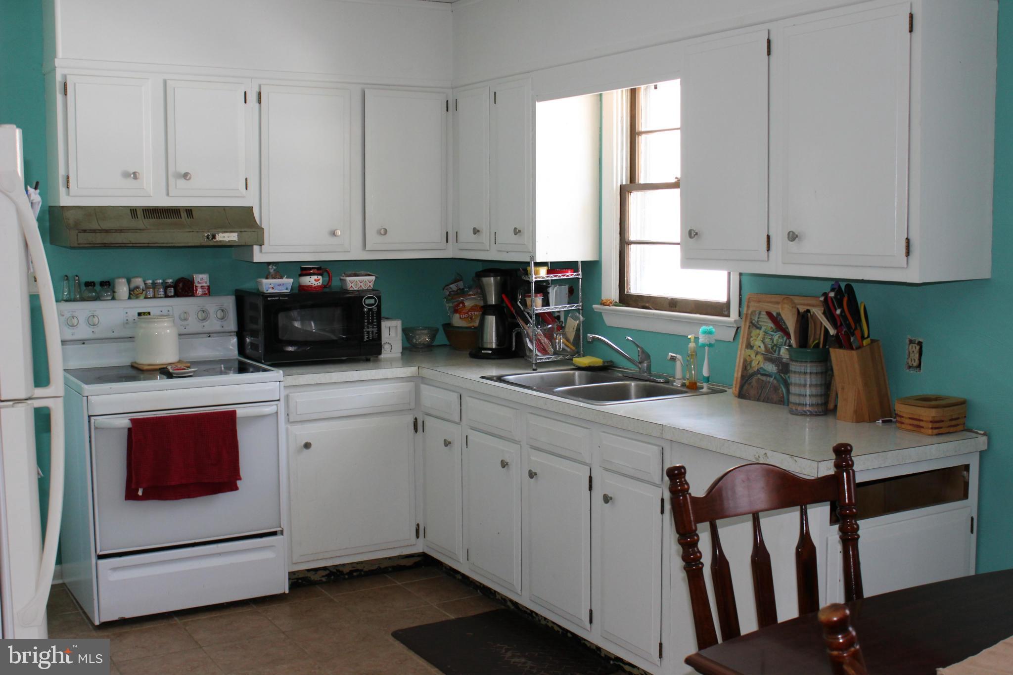 90 Marsh Creek Road Gettysburg, PA 17325 - Photo 5 of 28 Kitchen