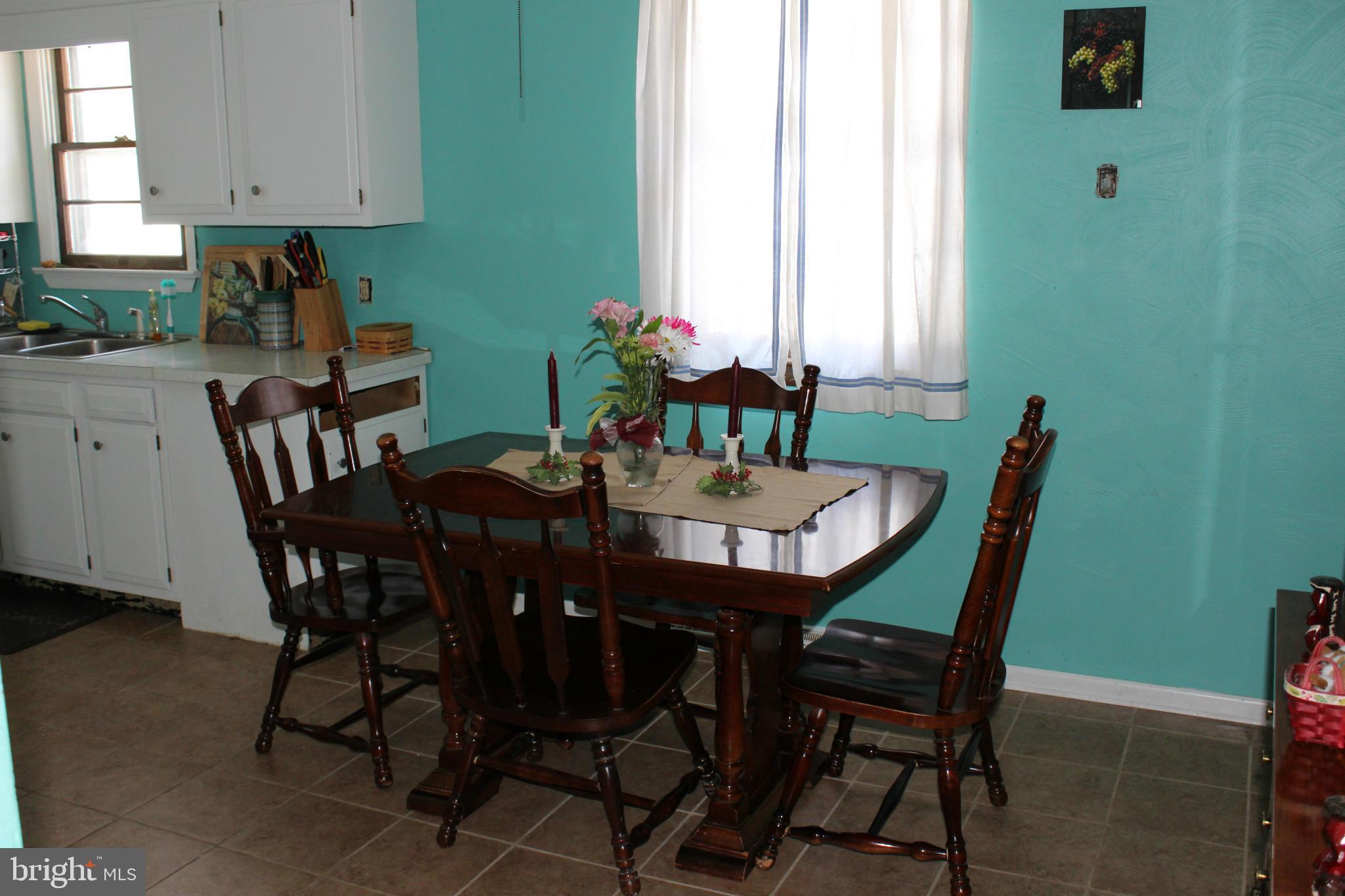 90 Marsh Creek Road Gettysburg, PA 17325 - Photo 6 of 28 Dining Room