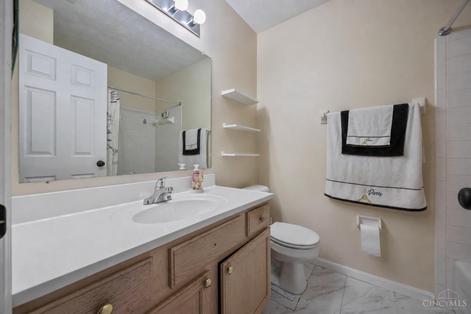3007 Struble Road Cincinnati, OH 45251 - Photo 20 of 33 Gallery Image 20