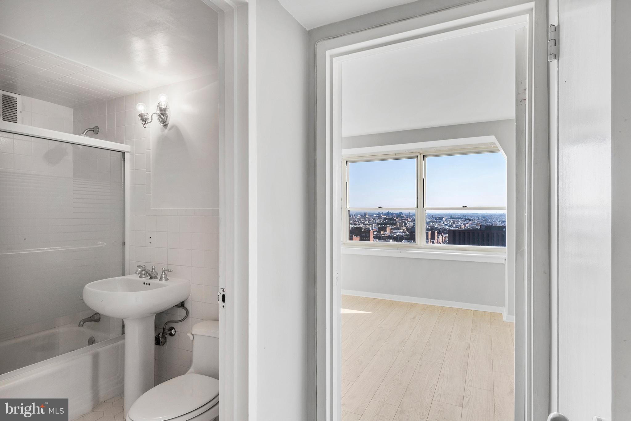 1810 Rittenhouse Square, Unit 1608 Philadelphia, PA 19103 - Photo 12 of 31