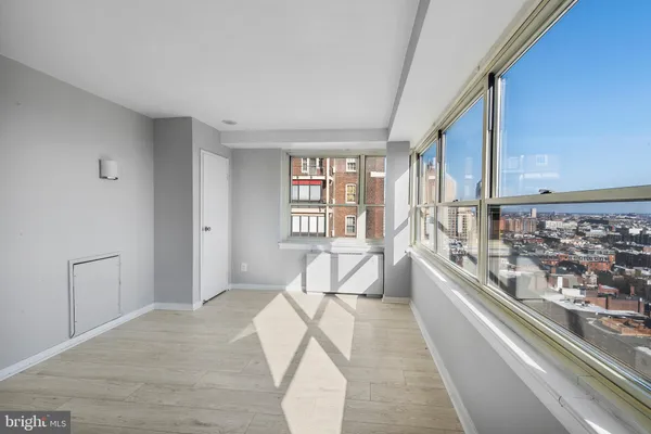 $329,500 | 1810 Rittenhouse Square, Unit 1608, Philadelphia, PA 19103