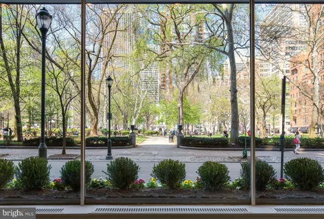 $329,500 | 1810 Rittenhouse Square, Unit 1608, Philadelphia, PA 19103