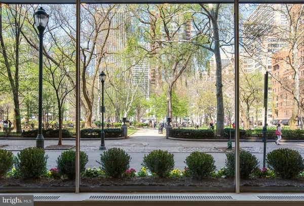 $329,500 | 1810 Rittenhouse Square, Unit 1608, Philadelphia, PA 19103
