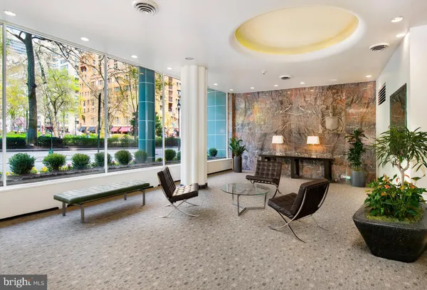 $329,500 | 1810 Rittenhouse Square, Unit 1608, Philadelphia, PA 19103