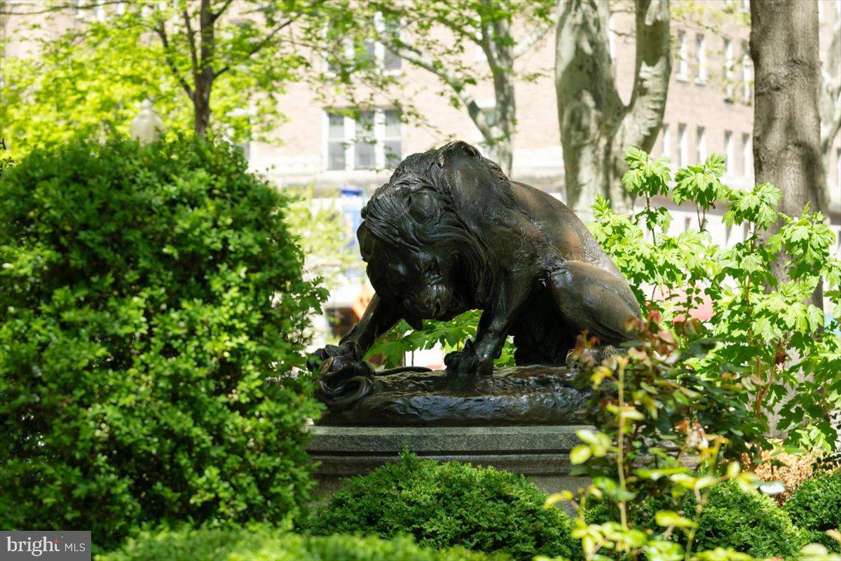 1810 Rittenhouse Square, Unit 1608 Philadelphia, PA 19103 - Photo 30 of 31