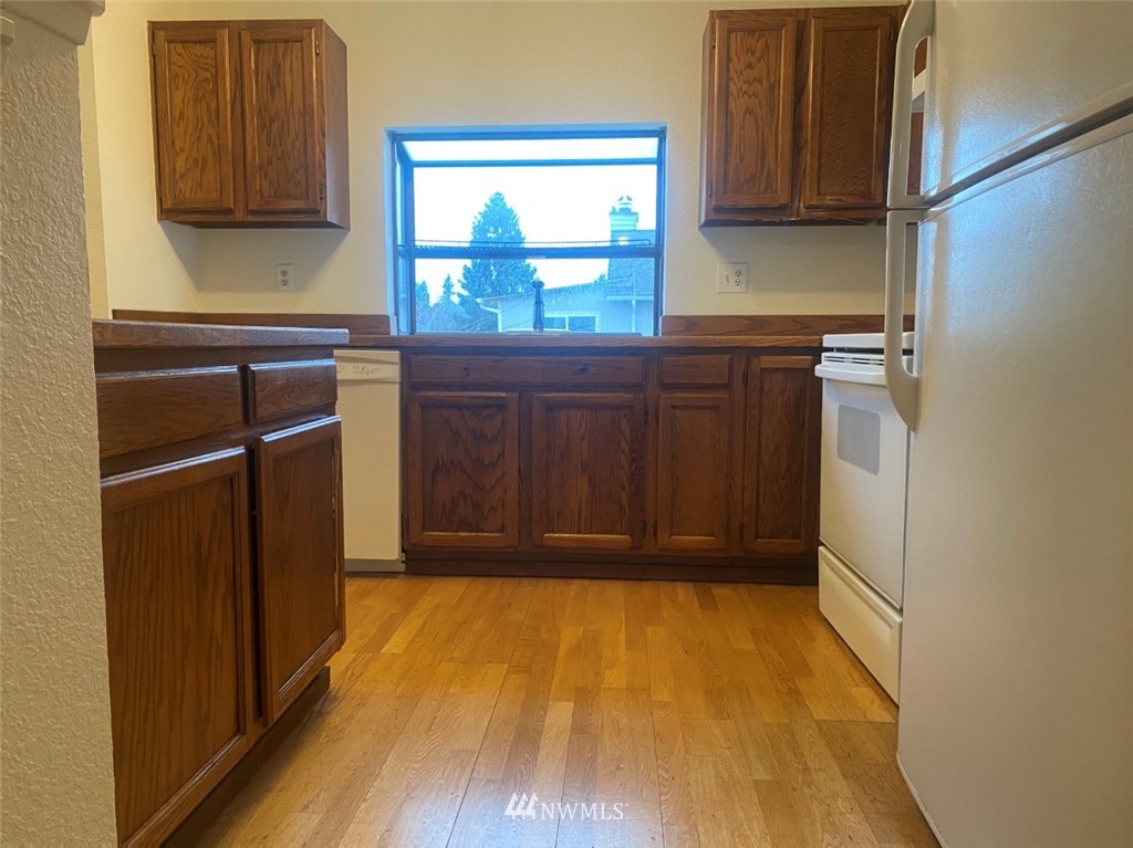 2708 Northeast 4th Court Renton, WA 98056 - Photo 10 of 18 Gallery Image 10