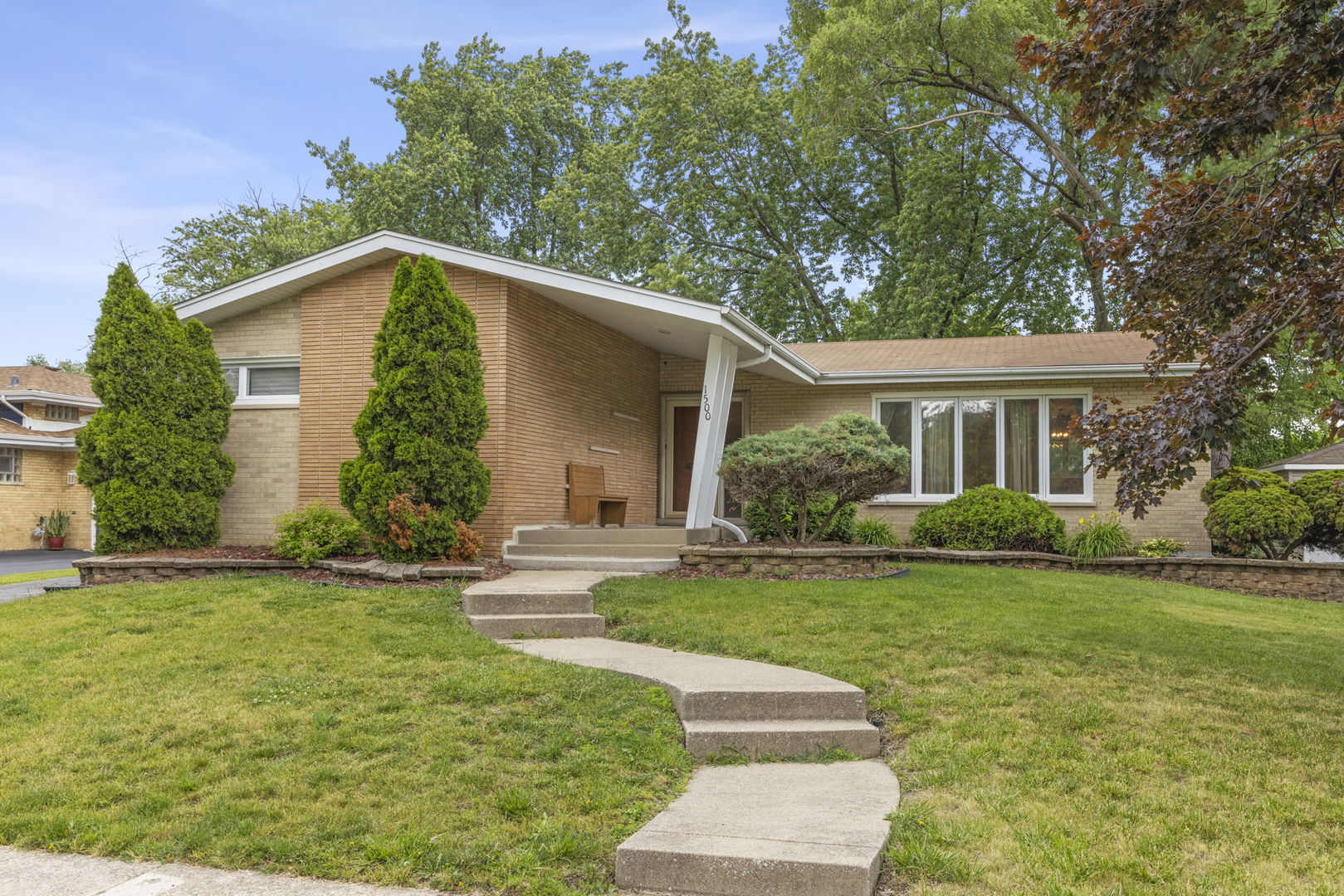1500 Carson Drive Homewood, IL 60430 - Photo 2 of 26