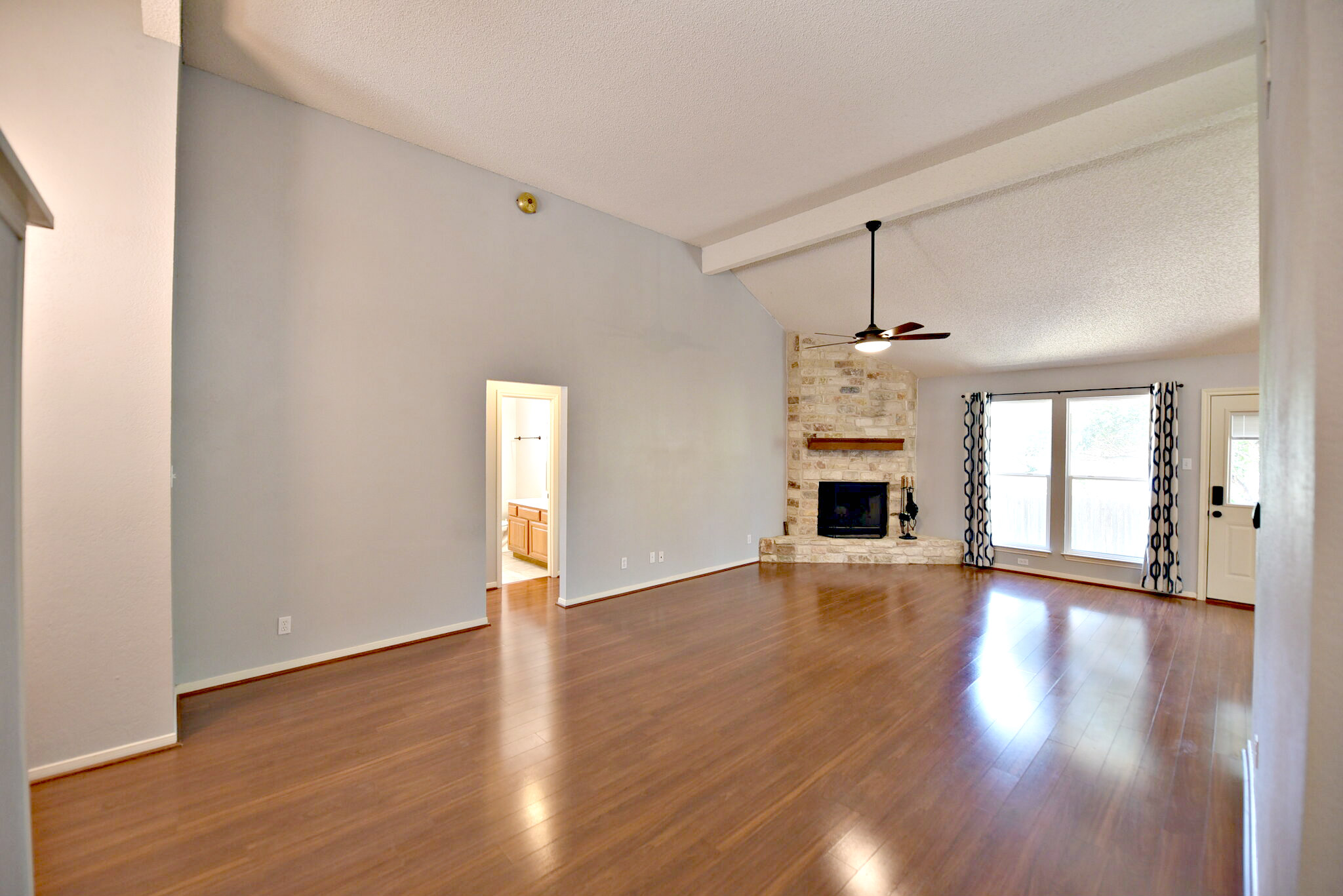 2402 Spring Wagon Lane Austin, TX 78728 - Photo 5 of 19