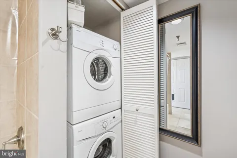 $455,000 | 2001 Hamilton Street, Unit 1205, Philadelphia, PA 19130