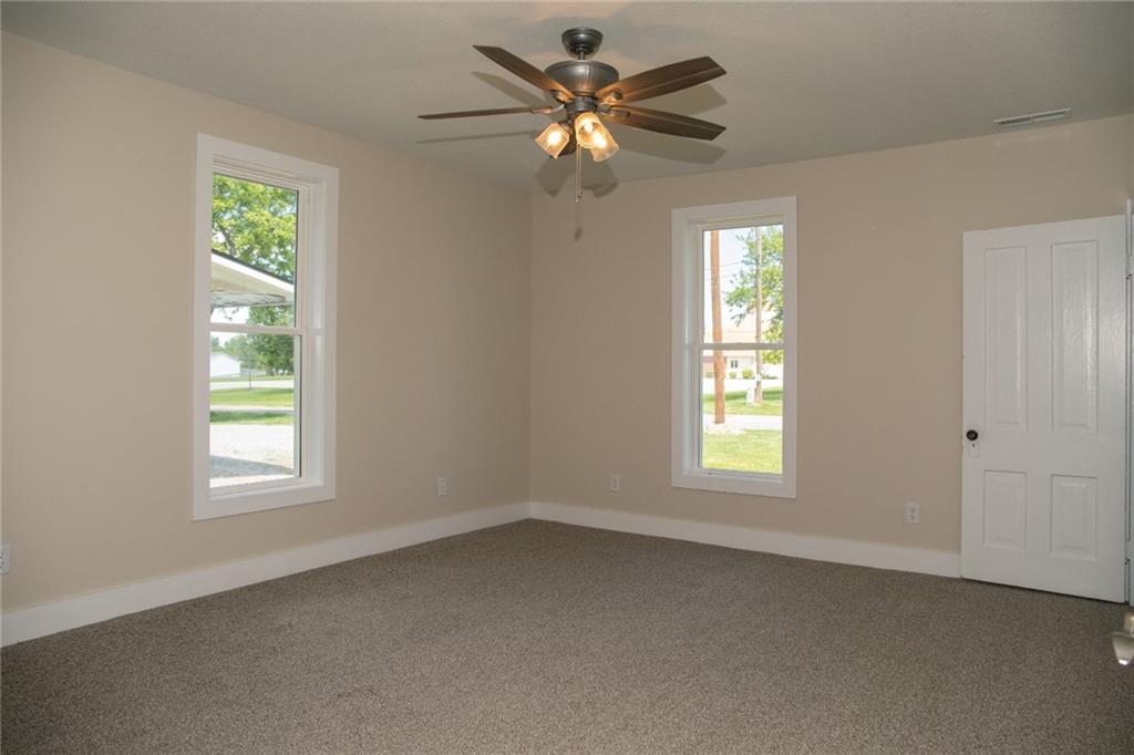 302 Little Brick Road Cameron, MO 64429 - Photo 8 of 20 Gallery Image 8