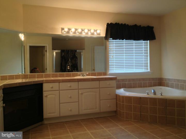 454 Oakshade Road Shamong, NJ 08088 - Photo 17 of 21 Gallery Image 17