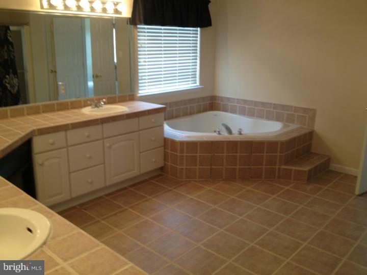 454 Oakshade Road Shamong, NJ 08088 - Photo 19 of 21 Gallery Image 19