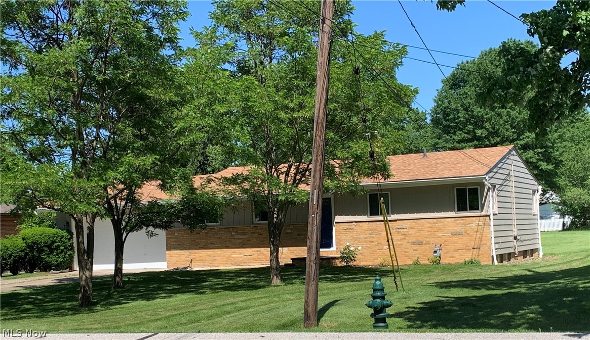 8041 Webster Road Strongsville, OH 44136 - Photo 3 of 34