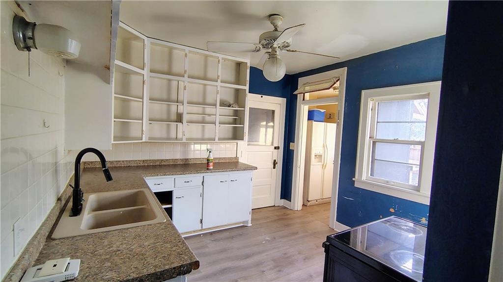 909 State Street Emporia, KS 66801 - Photo 6 of 7