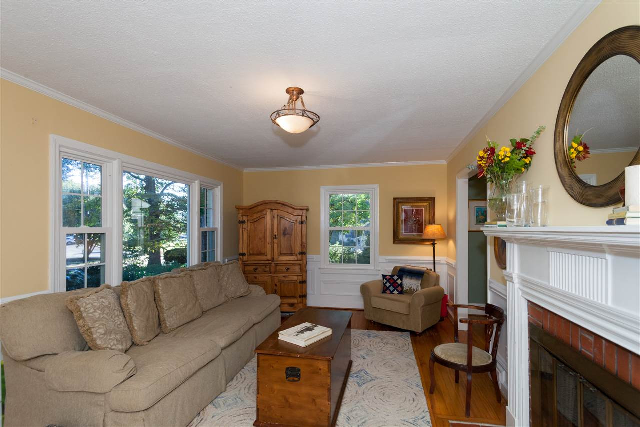 402 East Whitaker Mill Road Raleigh, NC 27608 - Photo 4 of 25 Photo 4