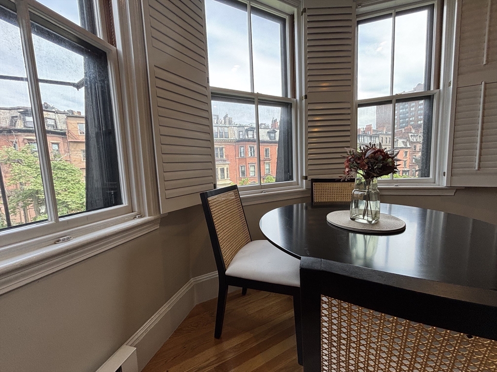 241 Beacon Street, Unit 5 Boston, MA 02116 - Photo 4 of 27