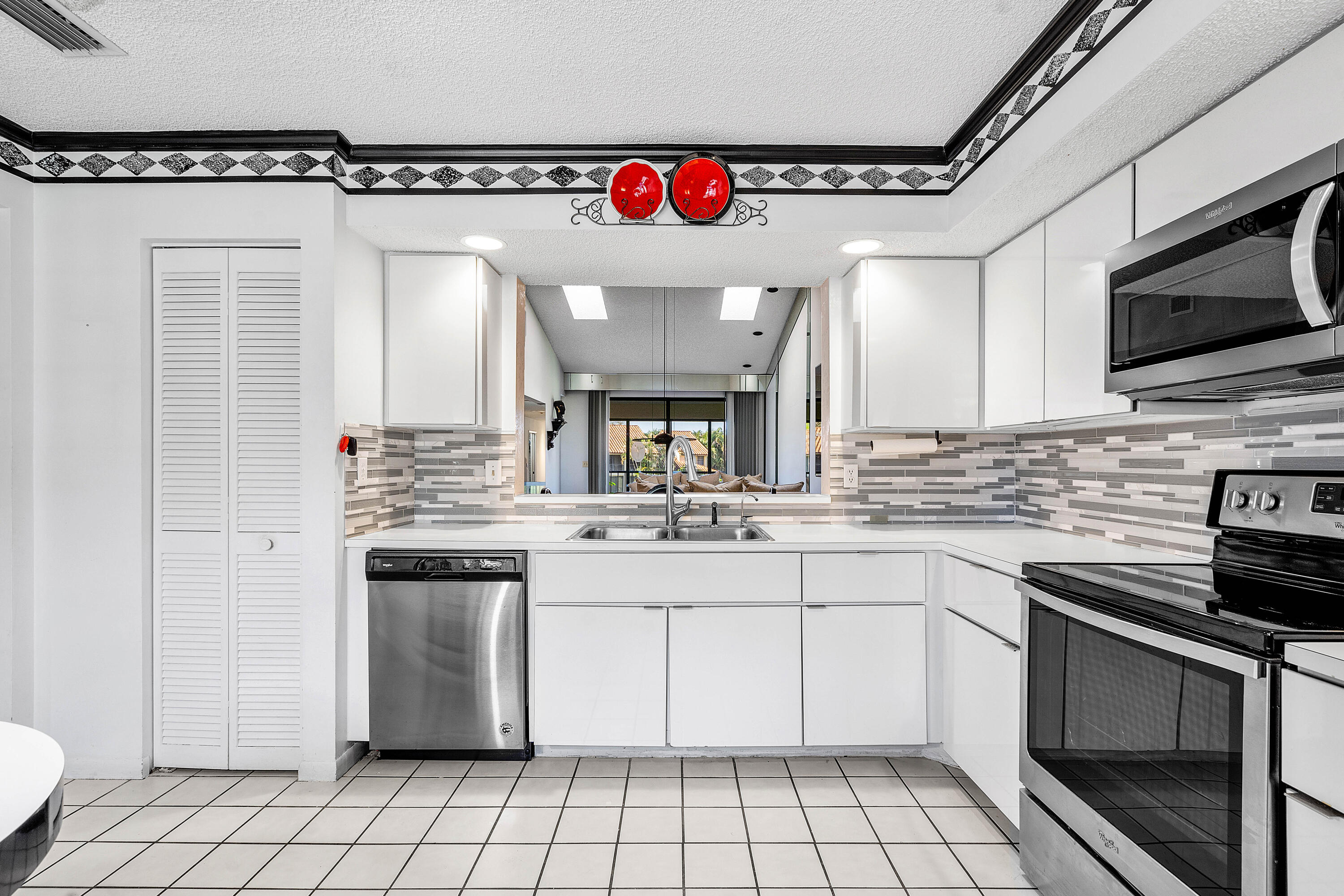 7977 La Mirada Drive Boca Raton, FL 33433 - Photo 8 of 32 Kitchen 4