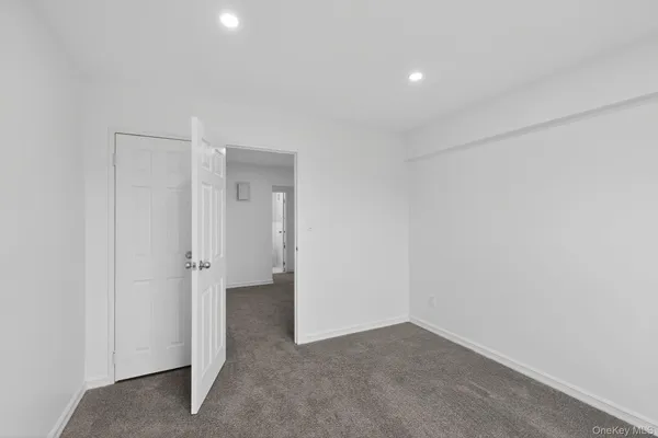 $329,900 | 20 Wendell Street, Unit B9, Hempstead, NY 11550