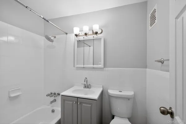 $329,900 | 20 Wendell Street, Unit B9, Hempstead, NY 11550