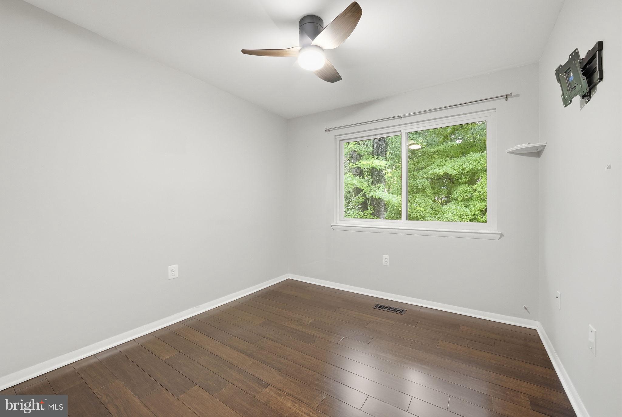 11926 Escalante Court Reston, VA 20191 - Photo 22 of 34