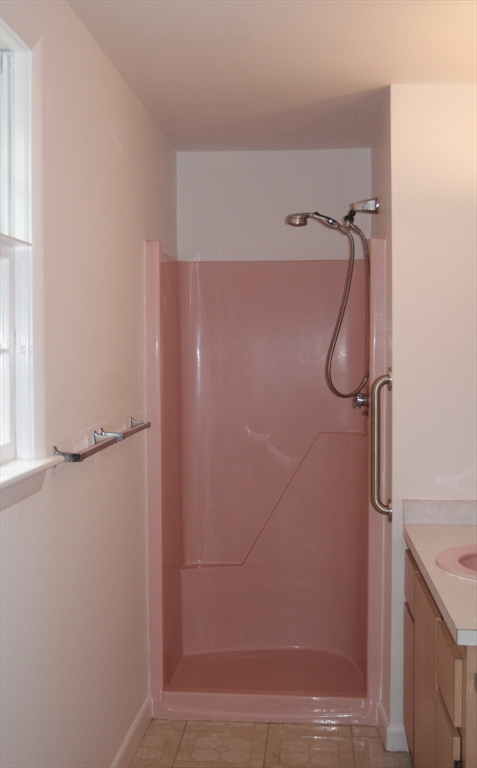 19 Oriole Lane Barnstable, MA 02648 - Photo 26 of 40 a bathroom with a shower