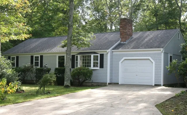 $619,900 | 19 Oriole Lane, Barnstable, MA 02648