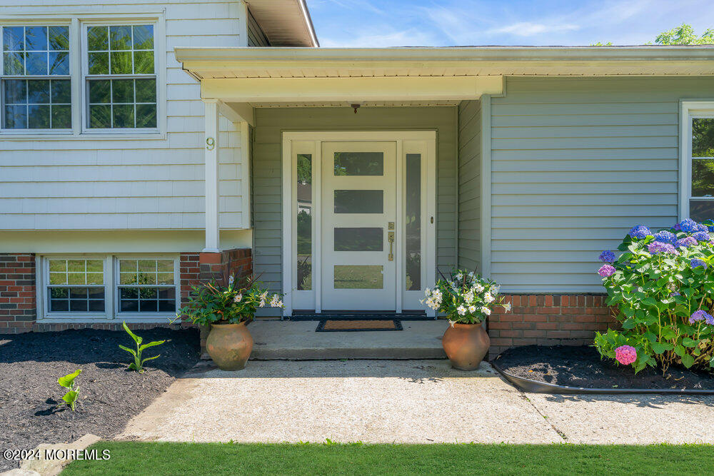 9 Comanche Drive Middletown, NJ 07716 - Photo 2 of 69 011__dsc1163-1_545