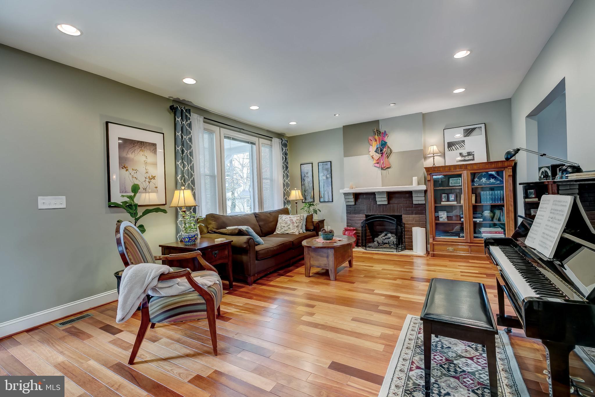 645 Aldershot Road Baltimore, MD 21229 - Photo 7 of 39 There's a gas fireplace in the living room.