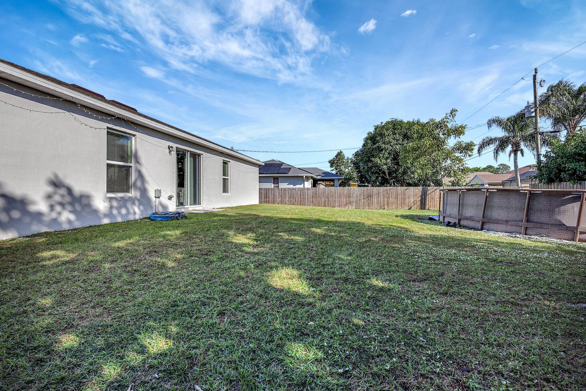 1558 Southwest Fresno Road Port St. Lucie, FL 34953 - Photo 29 of 39 33-web-or-mls-5P1A6012