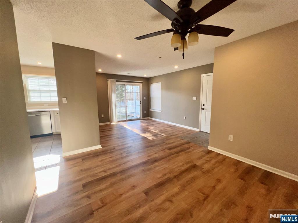 1023 Castle Road Mahwah, NJ 07430 - Photo 12 of 17