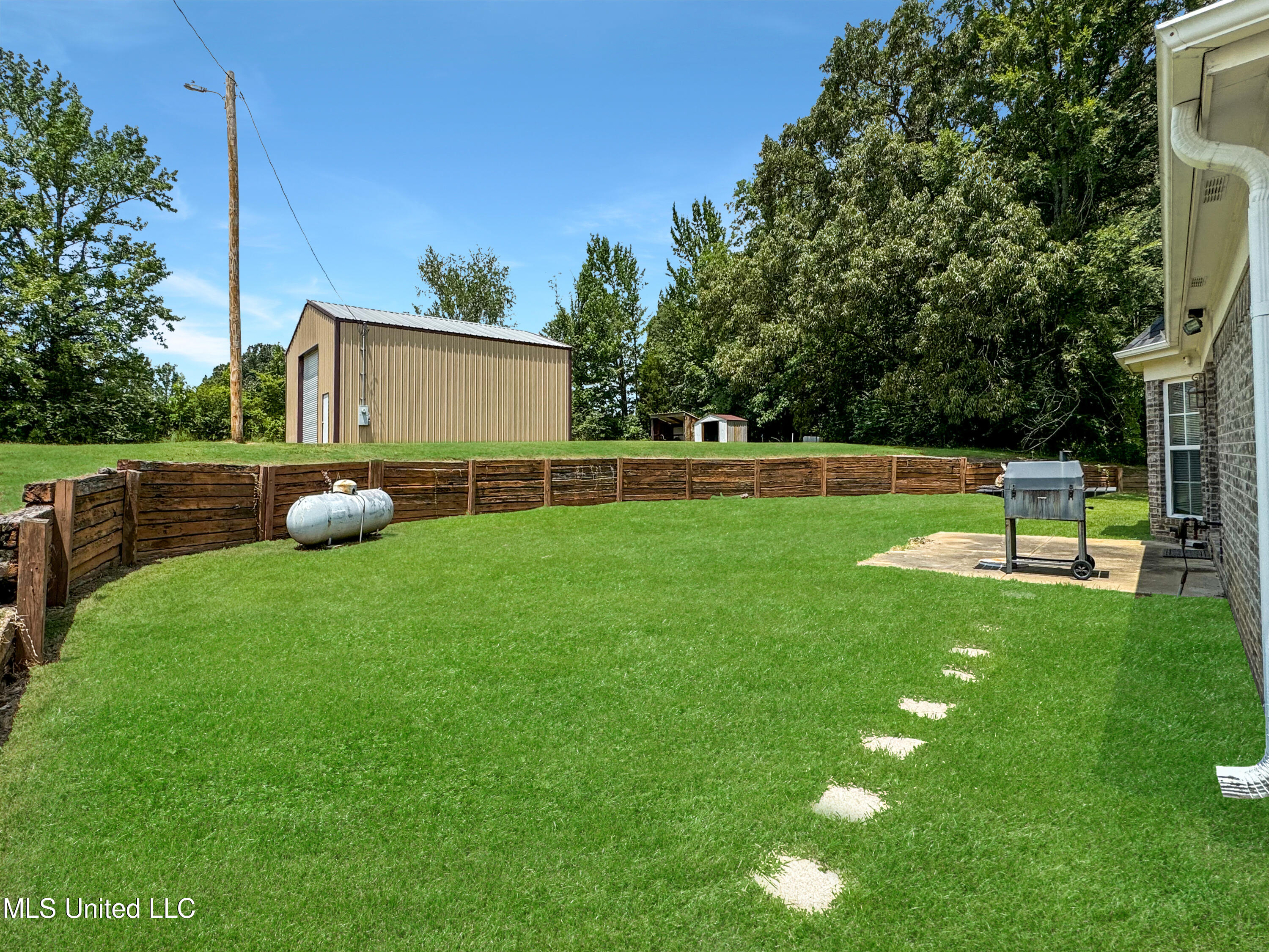 336 Woodview Road Byhalia, MS 38611 - Photo 27 of 35 IMG_8344